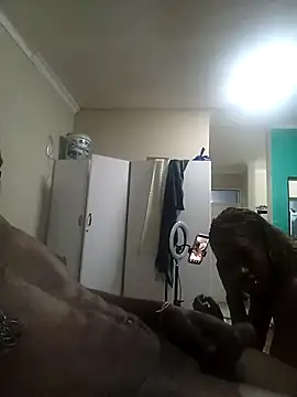 Snapshot of Blck420 chatting on December 4, 2025, 8:52 pm Blck420 online show from December 4, 2025, 8:52 pm