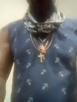 Snapshot of Blck420 chatting on October 31, 2025, 4:25 pm Blck420 online show from October 31, 2025, 4:25 pm