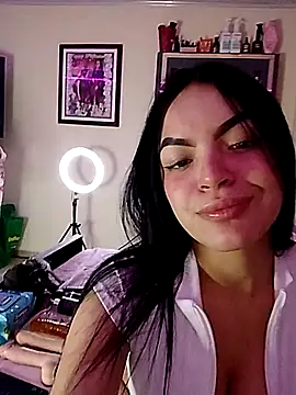 Snapshot of Nuvi_jonhs chatting on November 27, 2025, 12:00 am Nuvi jonhs online show from November 27, 2025, 12:00 am