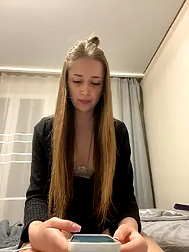 Snapshot of Angel_hotyy chatting on October 31, 2025, 7:10 pm Angel hotyy online show from October 31, 2025, 7:10 pm