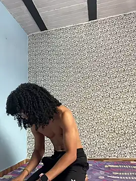 Snapshot of Ethan_troya chatting on October 25, 2025, 12:17 pm Ethan troya online show from October 25, 2025, 12:17 pm