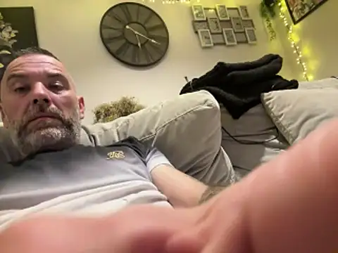 plymouthlad82 online show from March 16, 2026, 10:45 pm