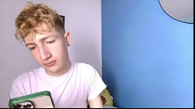 Erick Taylor3 online show from April 16, 2026, 7:47 pm