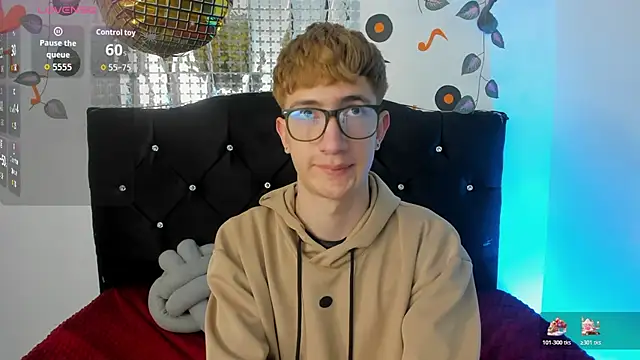 Snapshot of Erick_Taylor3 chatting on November 4, 2025, 6:01 pm Erick Taylor3 online show from November 4, 2025, 6:01 pm