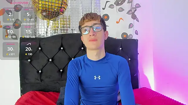 Snapshot of Erick_Taylor3 chatting on October 29, 2025, 5:34 pm Erick Taylor3 online show from October 29, 2025, 5:34 pm