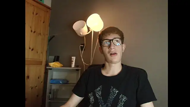 Snapshot of Erick_Taylor3 chatting on December 22, 2025, 8:09 pm Erick Taylor3 online show from December 22, 2025, 8:09 pm