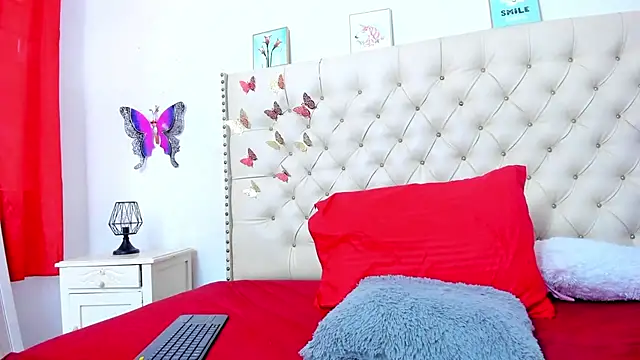 Snapshot of celena_wonder chatting on December 14, 2025, 6:57 pm celena wonder online show from December 14, 2025, 6:57 pm