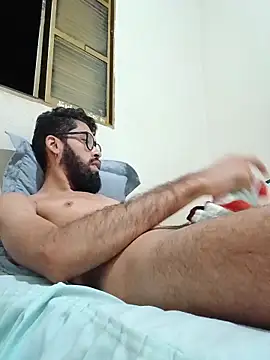 Snapshot of FerrariniHott chatting on December 5, 2025, 7:29 am FerrariniHott online show from December 5, 2025, 7:29 am