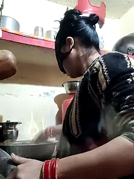 Pyaar Ki Pooja online show from November 28, 2025, 4:34 am