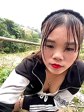 nachi-baby online show from December 3, 2025, 8:58 am