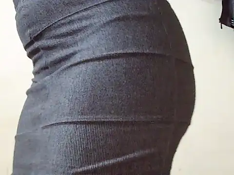 Snapshot of noluthandozuma chatting on November 11, 2025, 10:15 pm noluthandozuma online show from November 11, 2025, 10:15 pm