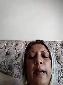 IndianLara online show from April 2, 2026, 11:39 am