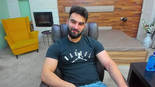 Snapshot of MicahLane chatting on December 19, 2025, 5:10 am MicahLane online show from December 19, 2025, 5:10 am