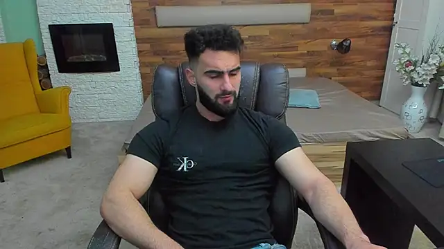 Snapshot of MicahLane chatting on February 14, 2026, 5:29 am MicahLane online show from February 14, 2026, 5:29 am