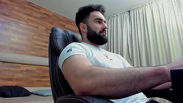 Snapshot of MicahLane chatting on January 11, 2026, 5:47 am MicahLane online show from January 11, 2026, 5:47 am