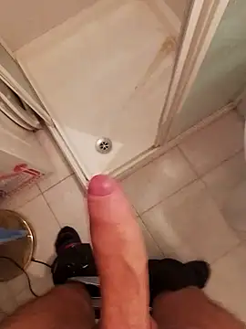 THEMASK6990 online show from November 5, 2025, 4:21 pm