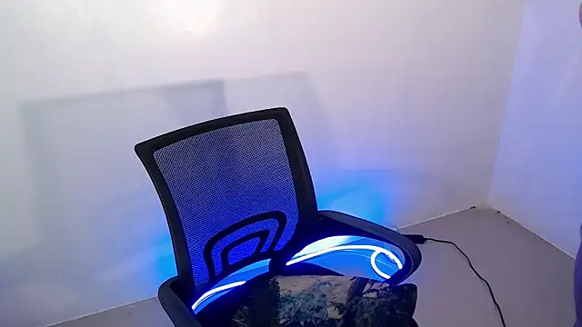 Snapshot of _Lachica_ chatting on October 27, 2025, 7:20 am Lachica online show from October 27, 2025, 7:20 am