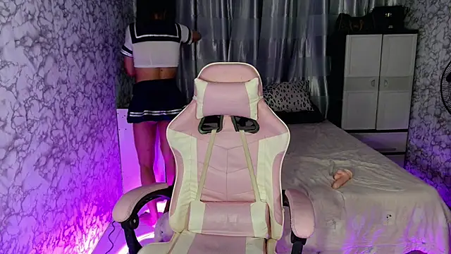 Snapshot of _Lachica_ chatting on November 11, 2025, 10:26 pm Lachica online show from November 11, 2025, 10:26 pm