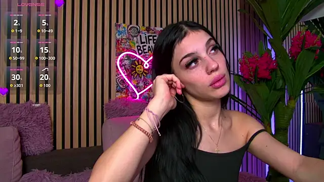 MirunaHaze online show from January 17, 2026, 5:00 am