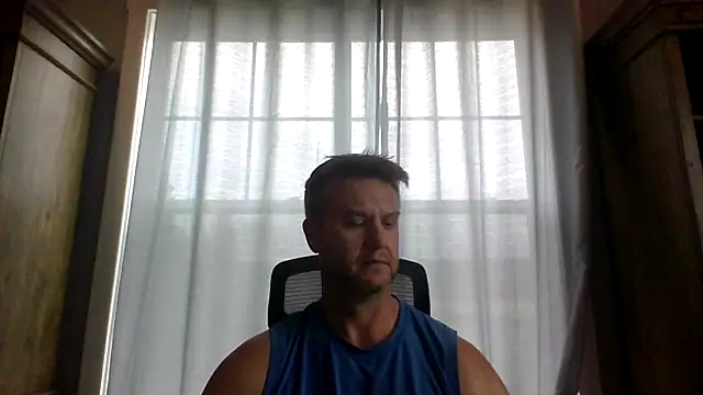 Snapshot of 45andfit1 chatting on November 25, 2025, 2:06 pm 45andfit1 online show from November 25, 2025, 2:06 pm