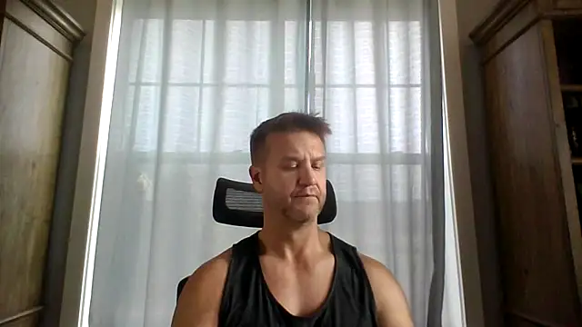 Snapshot of 45andfit1 chatting on December 4, 2025, 2:05 pm 45andfit1 online show from December 4, 2025, 2:05 pm