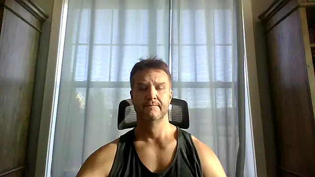 Snapshot of 45andfit1 chatting on December 3, 2025, 2:16 pm 45andfit1 online show from December 3, 2025, 2:16 pm
