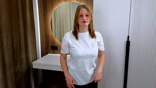 NickyMesler online show from October 28, 2025, 4:39 pm