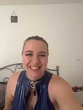 Latexaddictx  online show from October 26, 2025, 11:10 am