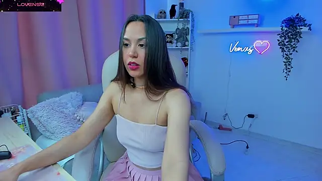 Snapshot of VenusIsLove_ chatting on September 26, 2025, 6:59 pm VenusIsLove online show from September 26, 2025, 6:59 pm