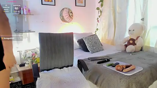 marcelaluxury online show from April 6, 2026, 9:38 pm