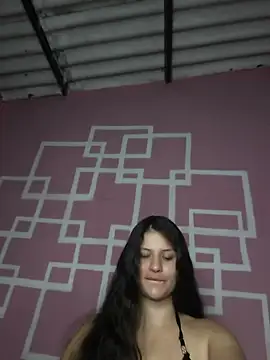 Snapshot of Esmesweet23 chatting on November 21, 2025, 10:42 pm Esmesweet23 online show from November 21, 2025, 10:42 pm