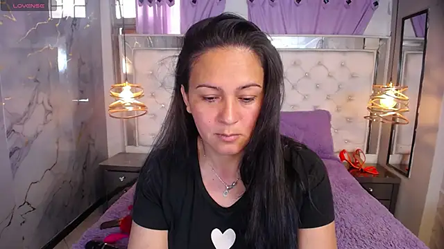 Snapshot of Melissa-roberts chatting on December 2, 2025, 7:15 pm Melissa-roberts online show from December 2, 2025, 7:15 pm