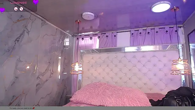 Snapshot of Melissa-roberts chatting on April 23, 2026, 8:21 pm Melissa-roberts online show from April 23, 2026, 8:21 pm