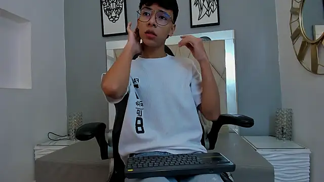 adams bobby online show from March 4, 2026, 11:07 am