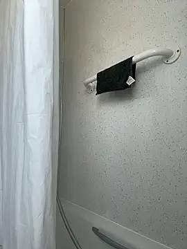 BubblesLovexox online show from March 10, 2026, 12:42 pm