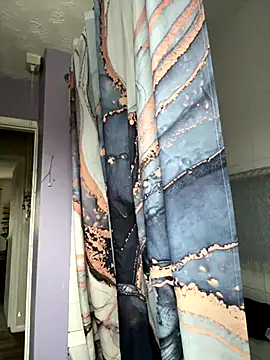 Snapshot of BubblesLovexox chatting on December 1, 2025, 1:23 pm BubblesLovexox online show from December 1, 2025, 1:23 pm