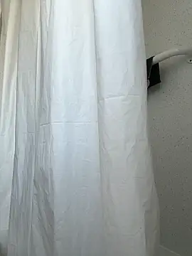 BubblesLovexox online show from March 5, 2026, 1:30 pm