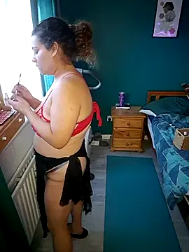 Snapshot of BubblesLovexox chatting on November 10, 2025, 7:57 am BubblesLovexox online show from November 10, 2025, 7:57 am