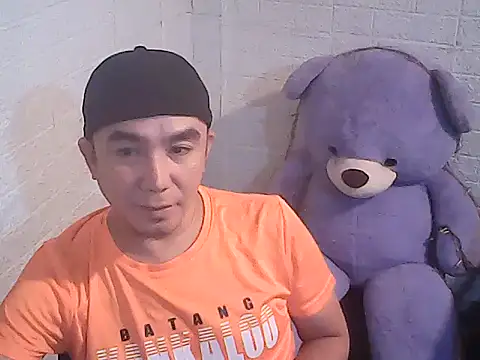 Snapshot of yourasiandesire69 chatting on November 13, 2025, 9:35 am yourasiandesire69 online show from November 13, 2025, 9:35 am