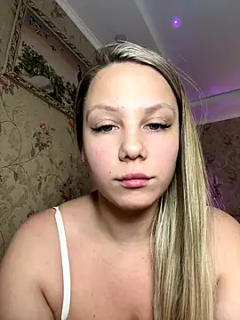 Snapshot of SexyFray_85D chatting on December 22, 2025, 1:11 pm SexyFray 85D online show from December 22, 2025, 1:11 pm