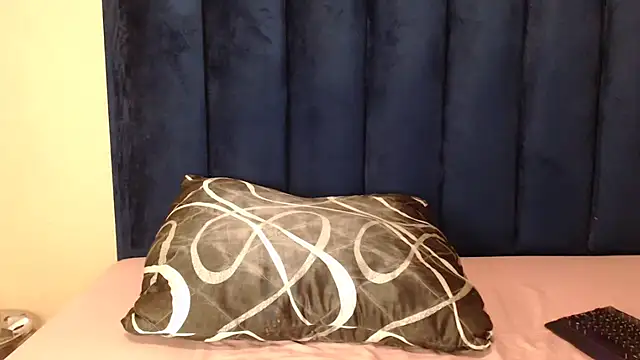 FUNBOOTYXX online show from December 5, 2025, 8:06 pm