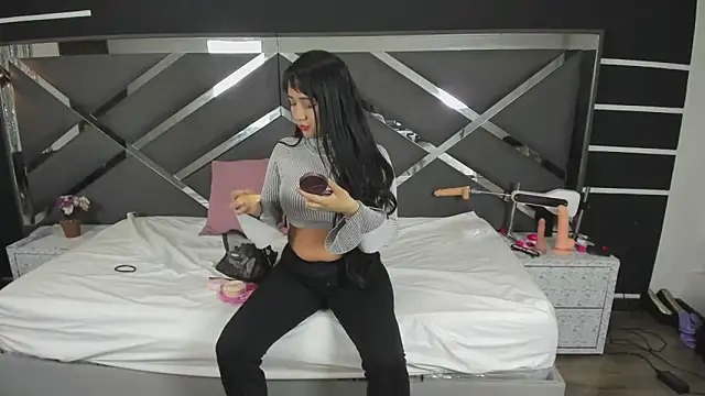 ScarlettParker online show from November 6, 2025, 1:15 pm