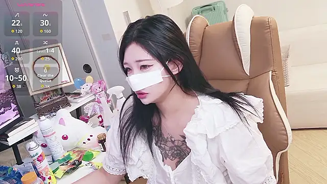 Snapshot of Milk_Sola chatting on June 5, 2026, 12:55 pm Milk Sola online show from June 5, 2026, 12:55 pm