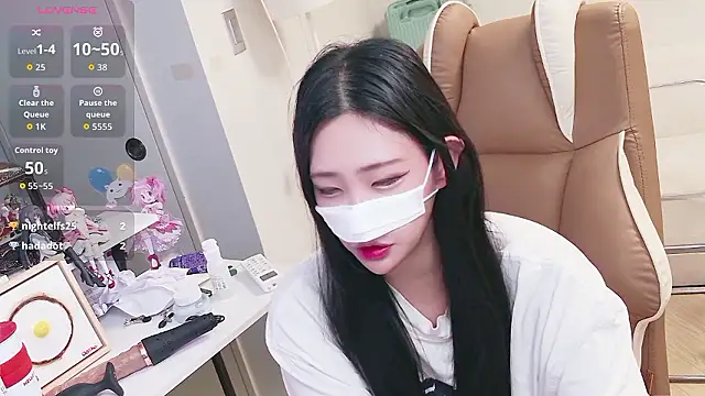 Snapshot of Milk_Sola chatting on July 2, 2026, 1:39 pm Milk Sola online show from July 2, 2026, 1:39 pm