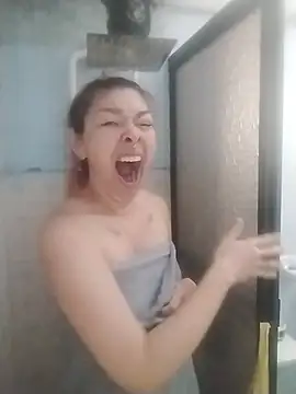 EmilyyRed online show from November 27, 2025, 4:29 pm