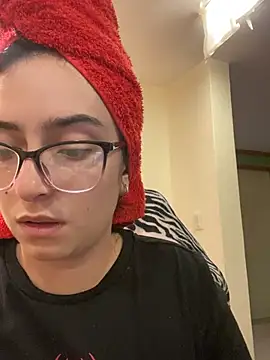 Kloe Novoa online show from April 20, 2026, 1:03 pm