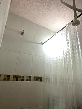 Kloe Novoa online show from November 13, 2025, 1:15 pm