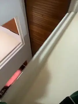 Kloe Novoa online show from November 19, 2025, 1:11 pm