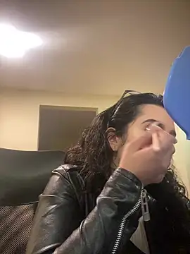 Kloe Novoa online show from March 25, 2026, 1:10 pm