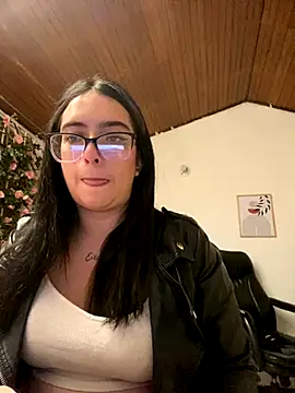 Snapshot of Kloe_Novoa chatting on November 4, 2025, 12:42 pm Kloe Novoa online show from November 4, 2025, 12:42 pm